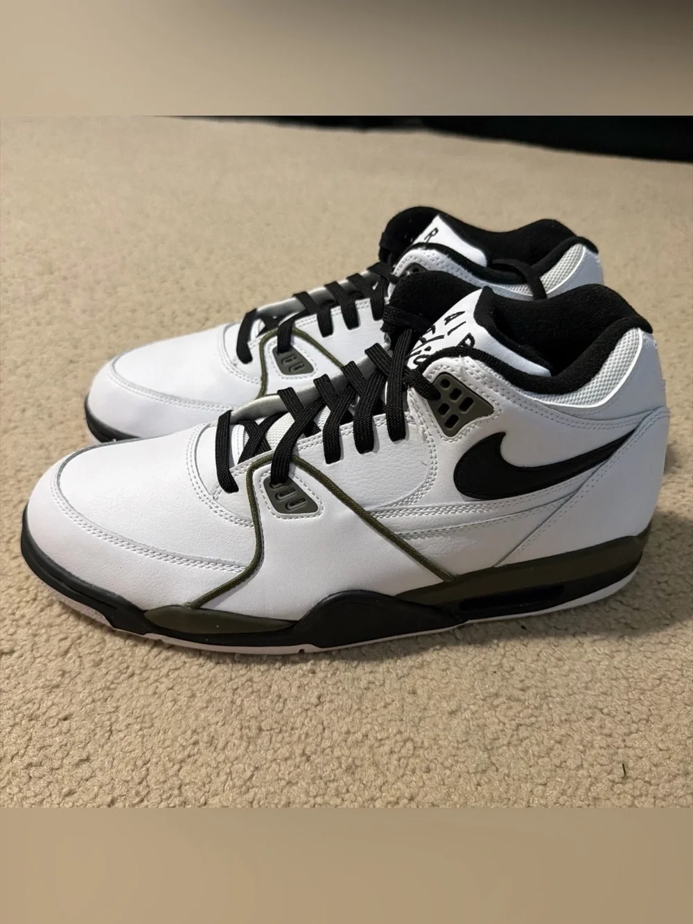 NIKE Men’s Size 11.5 AIR FLIGHT 89  Shoes Sneakers Olive Green CJ5390-101 NEW
